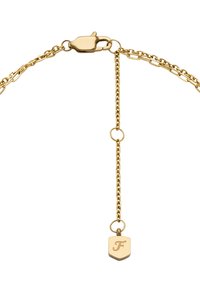 Collana in oro con chiusura a moschettone, maglie corte e un pendente con una "F" in rilievo dalla forma esagonale.