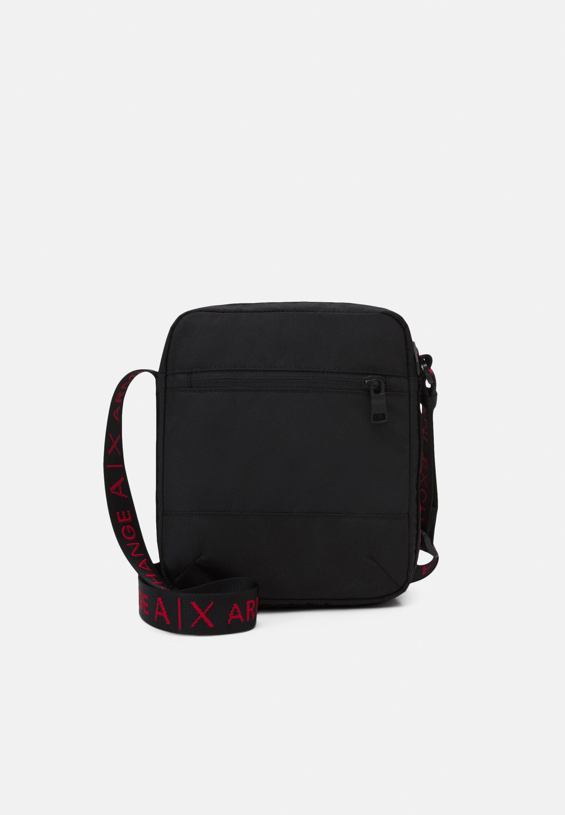 crossbody knapsack
