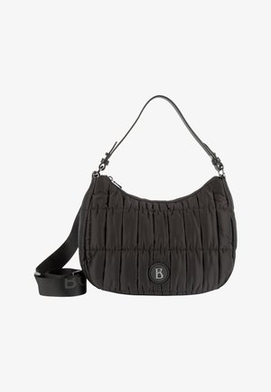 Borsa a tracolla nera trapuntata con cerniera superiore curva, manico corto e ampia tracolla staccabile con patch con logo del marchio.