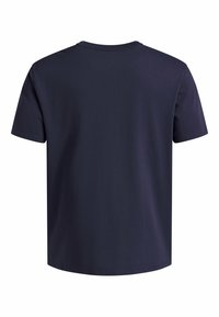 Marineblauwe katoen t-shirt met korte mouwen en een ronde halslijn. Glad textuur en een eenvoudig, niet-versierd ontwerp. Achteraanzicht.