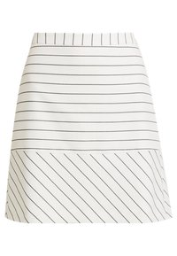 Jupe blanche avec des rayures grises verticales et diagonales. Elle dispose d'une taille plate et d'un design légèrement évasé allant de la taille à l'ourlet.