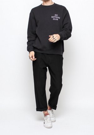Sweater - black