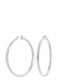 Hõbedased rõngas kõrvarõngad poleeritud viimistlusega, ümmarguse kujuga ja kindla kinnitusega. Sile tekstuur läikiva välimusega.