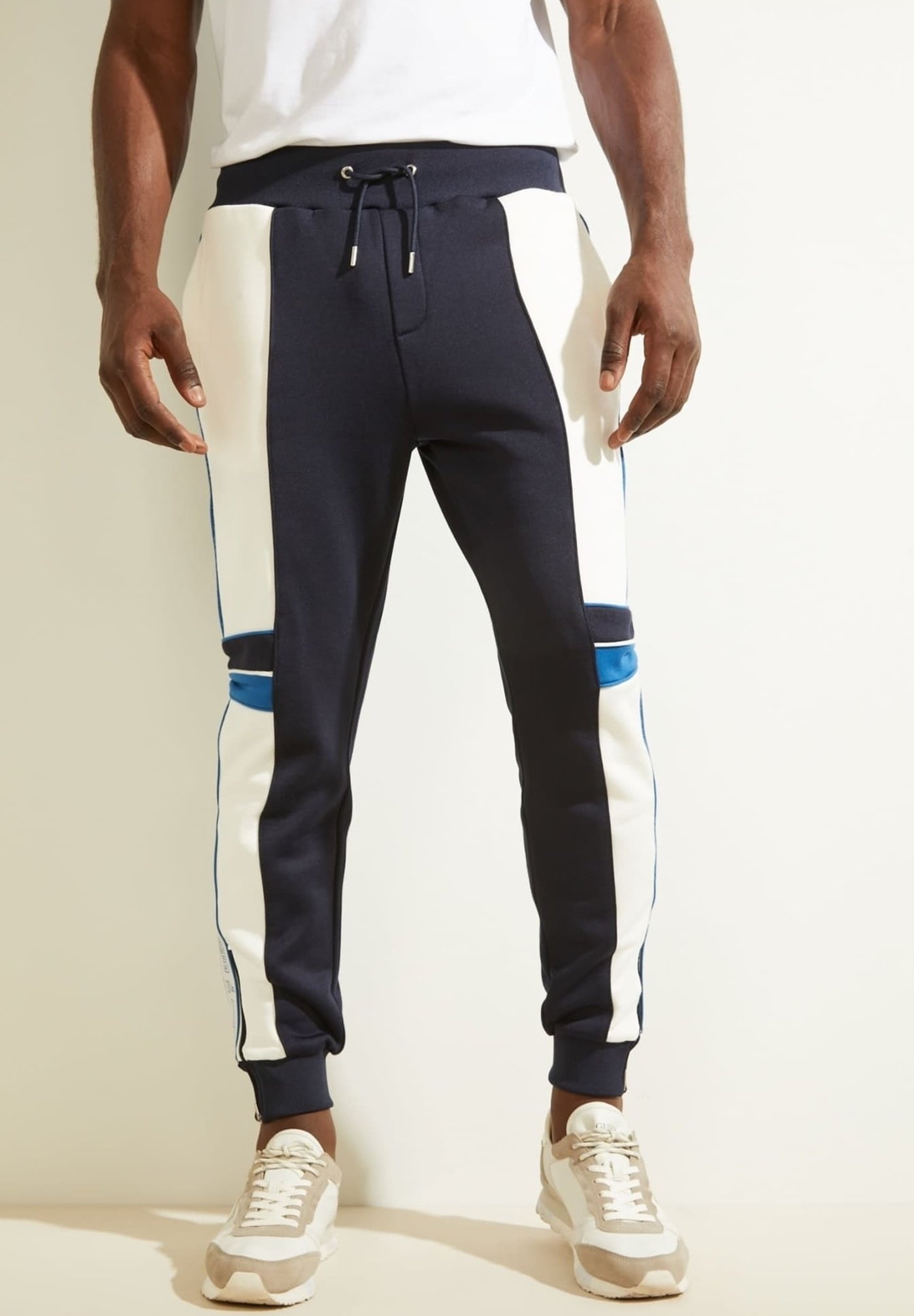 Guess Tracksuit bottoms - dunkelblau 