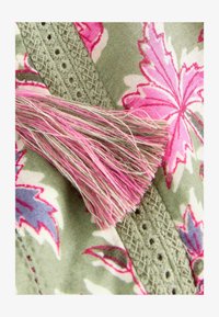 Selezionato, green pink floral border print
