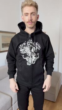 Hanorac negru cu fermoar, cu un grafic frontal al unui design stilizat de animal, având interior căptușit, buzunare frontale și glugă cu șnur.