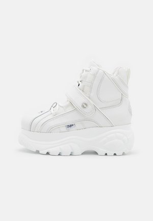 High-top trainers - white