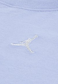 Jordan ESSENTIAL TEE - Základné tričko - royal blue