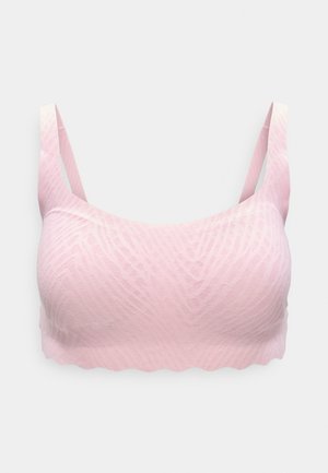 Ροζ απαλό σουτιέν bralette με υφή, φαρδιές τιράντες και κυματιστά άκρα· κατασκευασμένο από μαλακό, ελαστικό ύφασμα για άνεση.