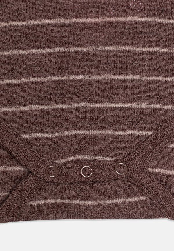 NEEDLE  - Body - peppercorn3