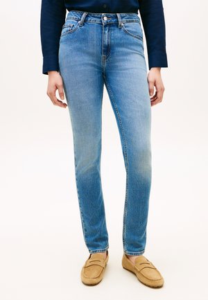 ESSENTIALS - Liibuvad teksad - finn