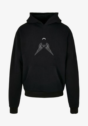 Musta huppari, jossa on edessä kengurupocket ja valkoisella painettu tyyliteltyjen siipien graafinen kuva rinnan kohdalla.