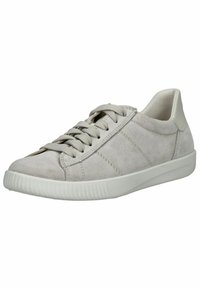 Hellgraue Wildledersneaker mit flachen Schnürsenkeln, runder Zehenpartie und einer weißen Gummisohle. Mit seitlichen Nähten und einem glatten Rückenteil.