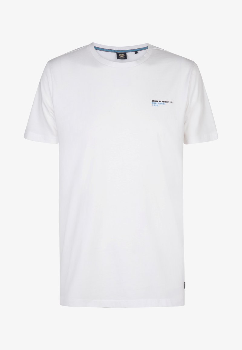 Maglietta bianca in cotone con maniche corte, colletto rotondo e una piccola scritta blu sul lato sinistro del petto. Tessuto morbido, vestibilità casual.