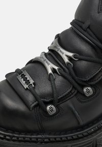 Thumbnail Image 6