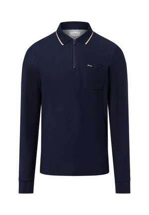 Marineblaue Langarm-Polohemd mit strukturiertem Muster, Reißverschlusskragen, kontrastierendem Kragen und einer Brusttasche. Der Stoff ist weich mit einem leichten Stretchanteil.