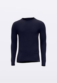 Marinblå långärmad tröja i strukturerad stickning. Rund halsringning och figurnära muddar. Enkel design utan mönster eller detaljer.