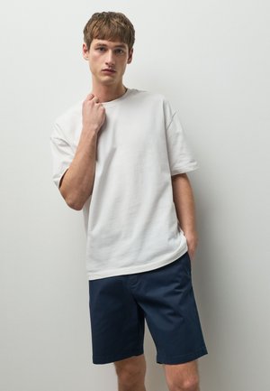 Next, REGULAR FIT - STRETCH CHINO SHORTS 3 PACK  . - Shorts - black ink blue charcoal