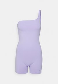 Bodysuit lilás de um ombro, feito de tecido suave, apresentando pernas curtas e um detalhe de logótipo perto da bainha. Design simples e elegante.
