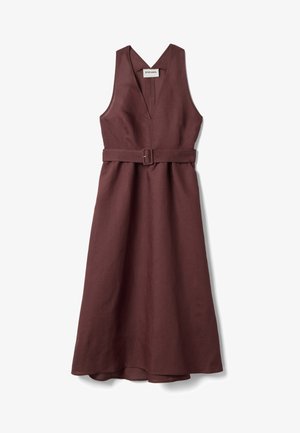 Ärmelloses, tief ausgeschnittenes Midi-Kleid in Braun mit passendem Gürtel und Schnalle in der Taille, aus glattem Stoff mit leichter Struktur.
