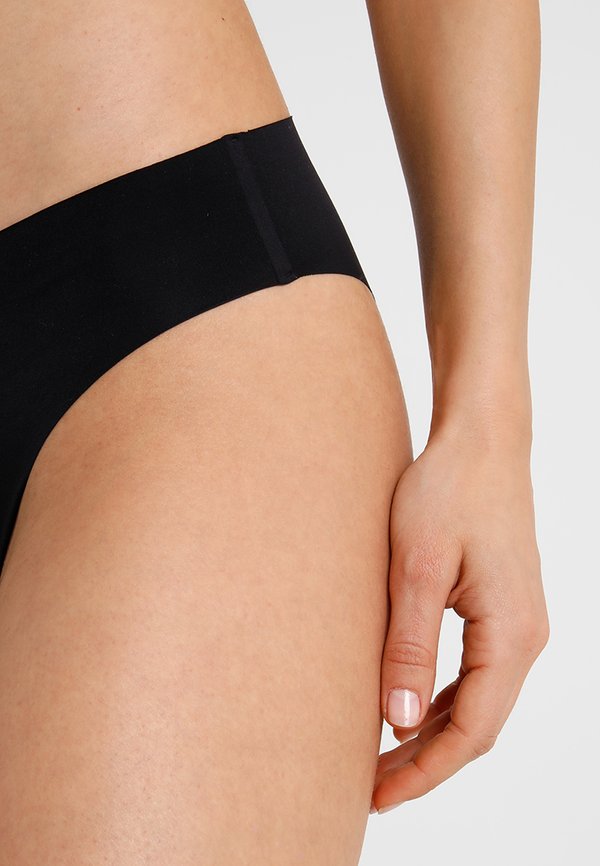 INVISIBLE LIGHT - Briefs2