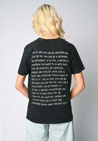 Mira Paris YOU GO VINTAGE UNISEX TEE 2024 - T-shirt print - black denim