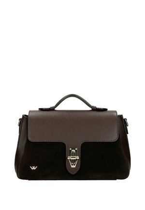 Sac à main en cuir et daim marron foncé avec poignée supérieure et serrure à fermoir doré sur le rabat avant, avec petit logo de marque métallique.