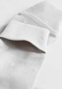 Thumbnail Image 7