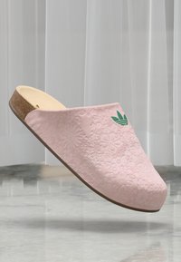 Niet geselecteerd, sandy pink/bold green