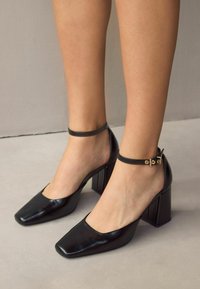 Next REGULAR FIT - FOREVER COMFORT  - Klasické lodičky na opätku - black