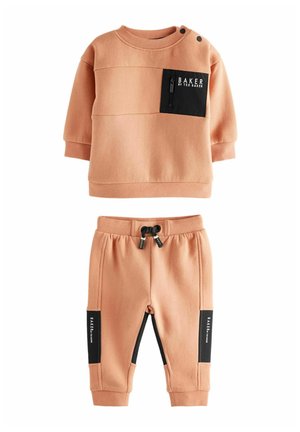 Baker by Ted Baker AND JOGGER SET - Trainingsanzug - neutral