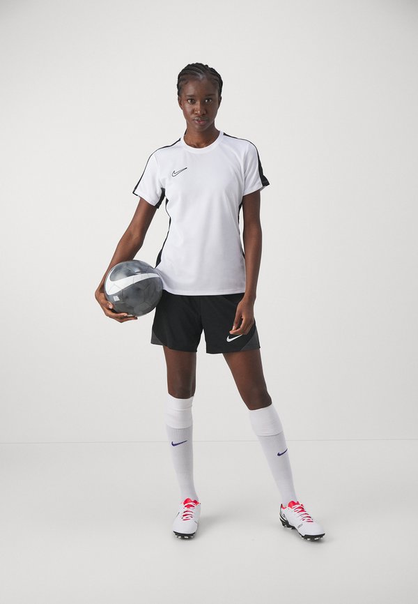 NIKE STRIKE SHORT K - Sports shorts4