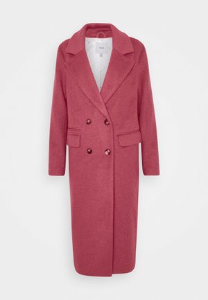 Manteau long rose croisé en mélange de laine, avec un col cranté, deux poches avant et un tissu texturé. Intérieur avec un motif matelassé.