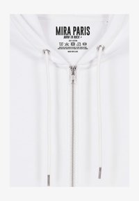 Non selezionato, white