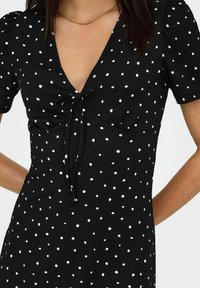 ONLY ONLBILL KURZES - Freizeitkleid - black