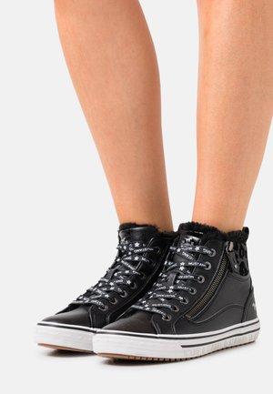 High-top trainers - schwarz