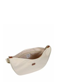 Borsa a tracolla in tessuto beige con dettagli in pelle marrone, cerniera aperta che mostra la tasca interna e l'etichetta del marchio all'interno.