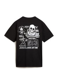Camiseta de algodón negra con diseños gráficos en blanco, incluyendo una calavera, un personaje de dibujos animados y elementos de texto con diversas formas y patrones.