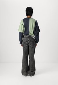 The Ragged Priest OUTCAST SKATE - Jeans Relaxed Fit - charcoal