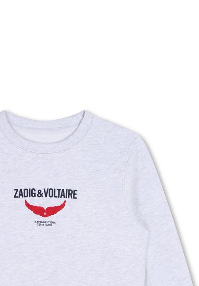 Grijze sweatshirt met een ronde hals, lange mouwen, zwarte "ZADIG & VOLTAIRE" tekst en rode vleugelgraphics gedrukt op de voorkant.