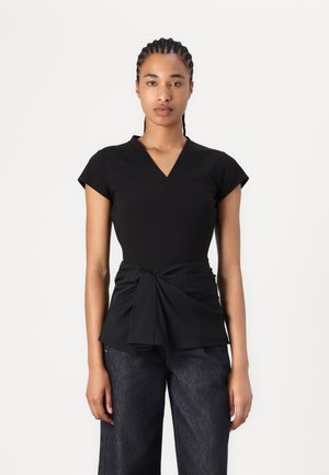 V NECK - Basic T-shirt - black