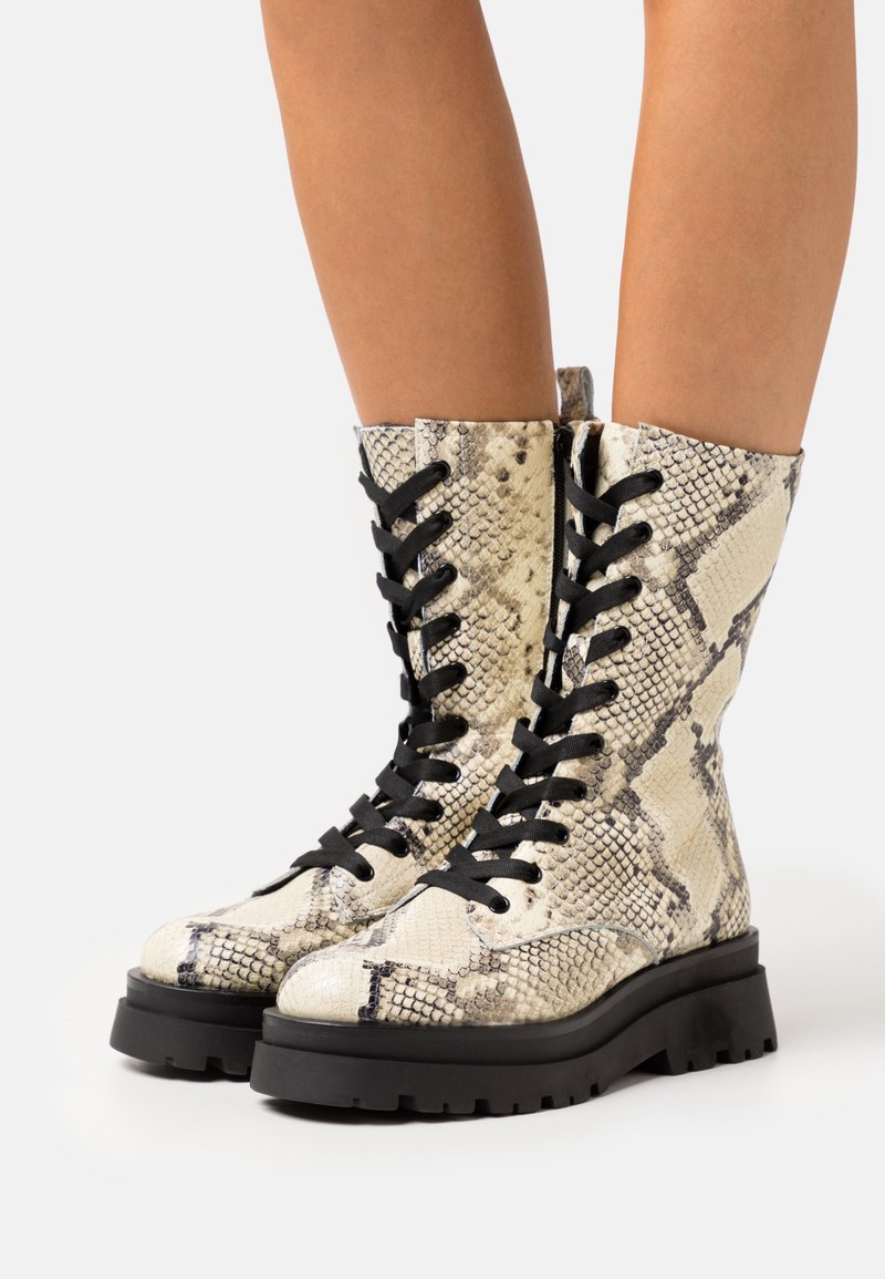 ZIGN Wide Fit Botas con plataforma - black