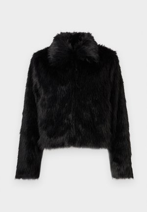 Veste en fausse fourrure noire crop, avec un col haut et des manches longues, présentant une finition douce et texturée et un design sans couture.