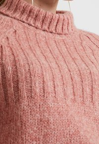 Second Female Stickad tröja - pink