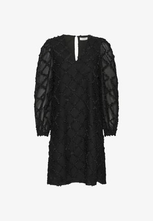 Vestido negro con escote en V y mangas largas de globo. Presenta una tela texturizada con un patrón de diamantes y acentos decorativos en toda la prenda.