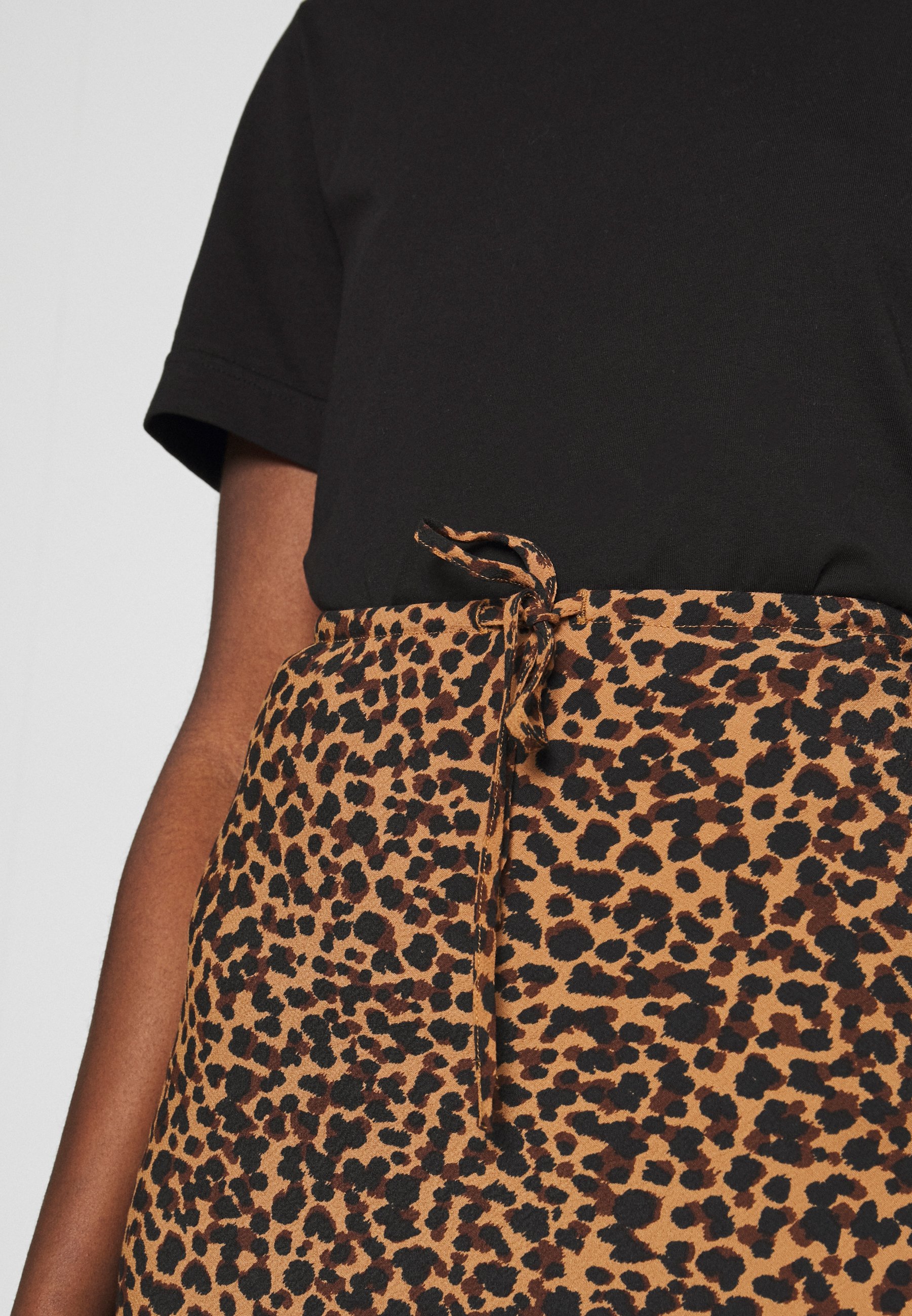 leopard midi