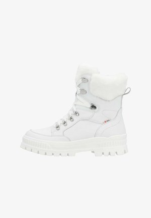 Białe botki za kostkę z kołnierzem z sztucznego futra, systemem sznurowania, metalowymi oczkami, teksturowaną gumową podeszwą i wzmocnionym obcasem. Trwały syntetyczny materiał wierzchni.