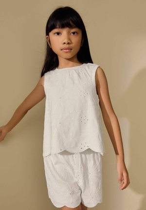 Next, REGULAR FIT - BRODERIE VEST AND SHORTS SET . - Shorts - ecru