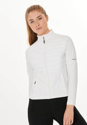 Weißer Reißverschluss-Jacke mit gestepptem Vorderteil, langen Ärmeln und dehnbarem Material. Verfügt über einen hohen Kragen und Seitentaschen. Texturierter Akzent auf der Brust.