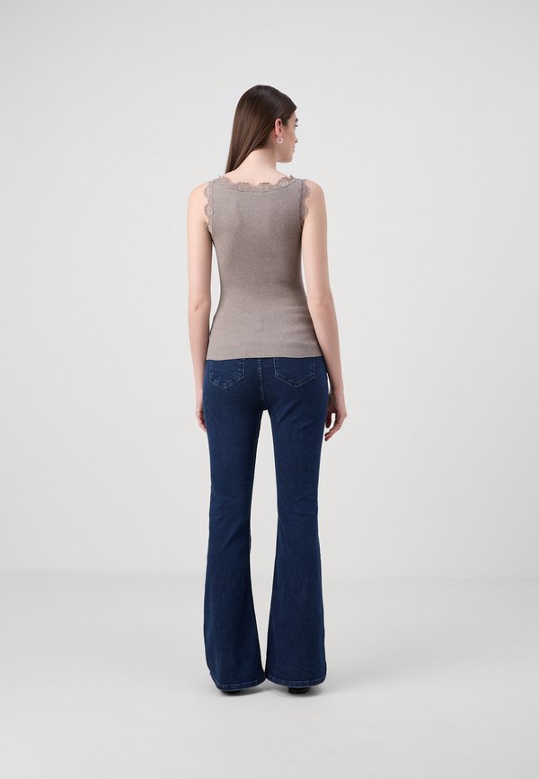 REGULAR VINTAGE - Top4